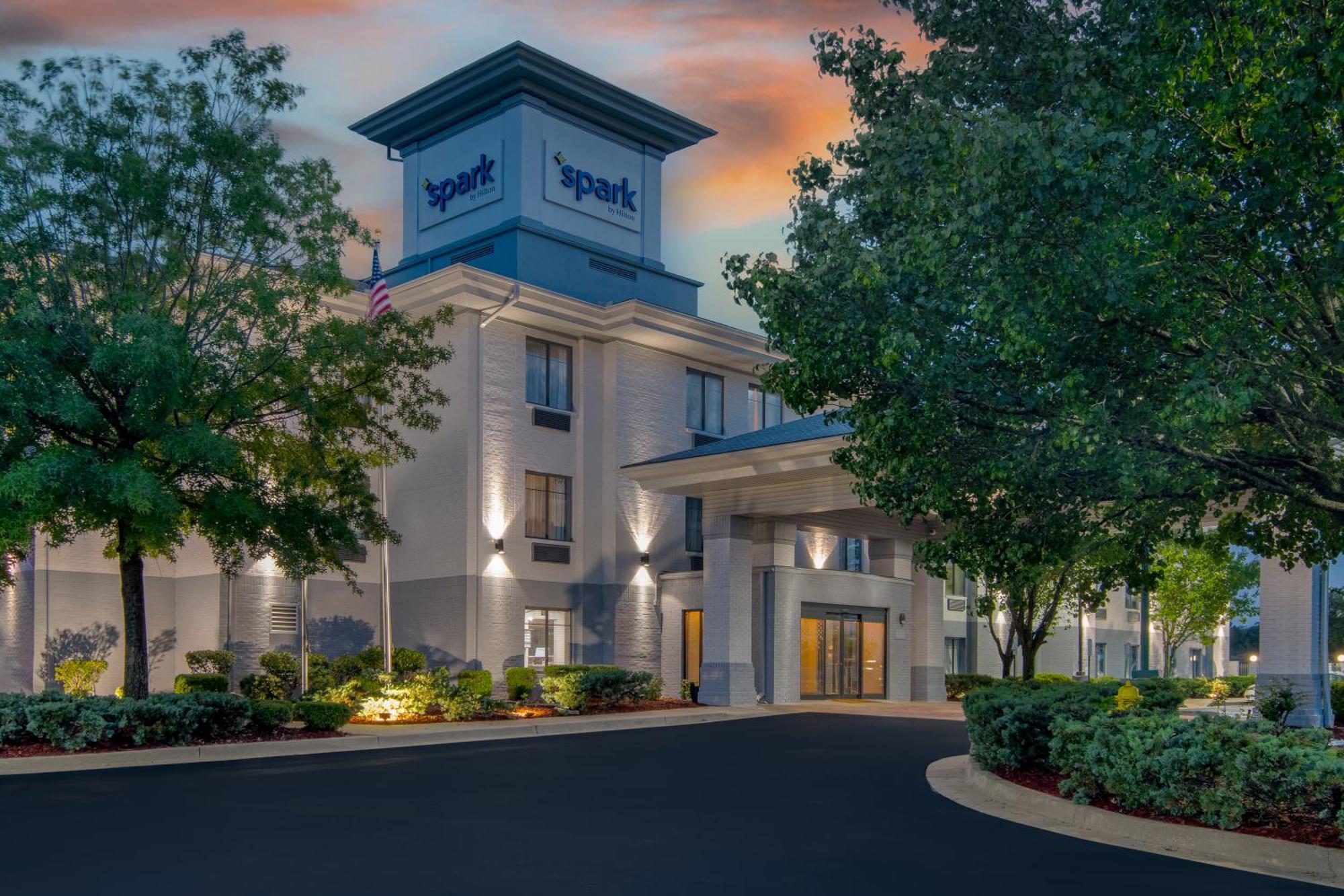 Spark By Hilton Montgomery Eastchase Hotel Exterior photo